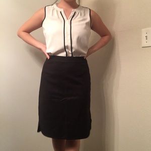 ❌ Removing 1/11 ❌ Kate Spade Black Pencil Skirt